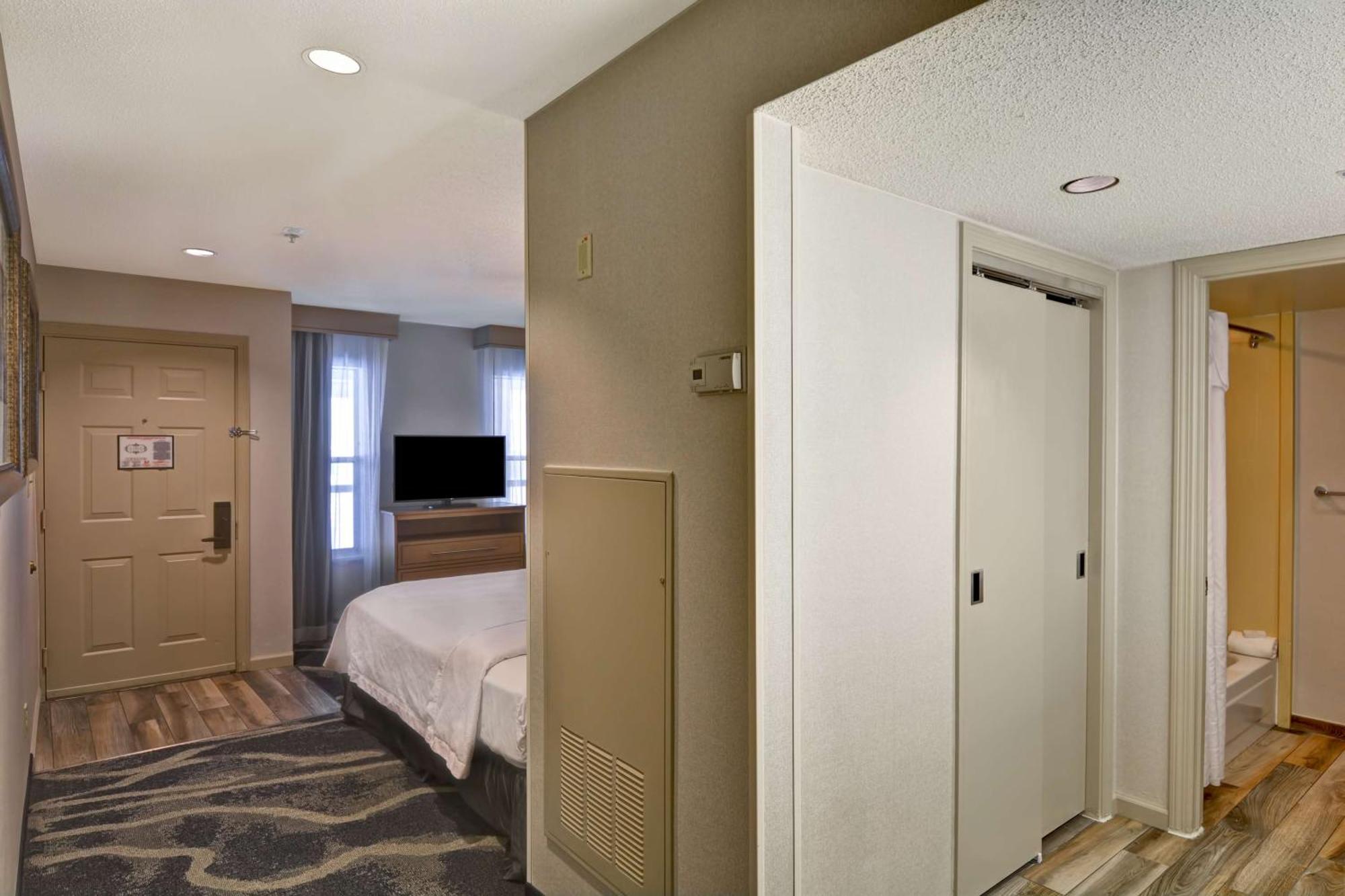 Homewood Suites By Hilton Windsor Locks Hartford Εξωτερικό φωτογραφία